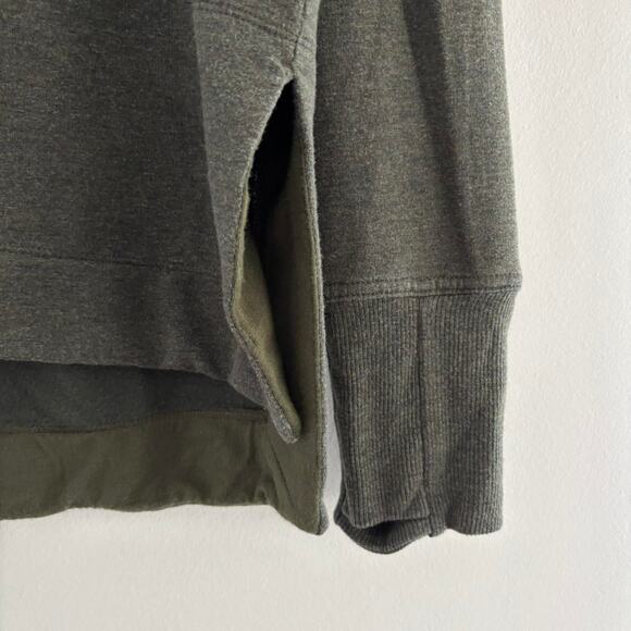 Athleta Sweater Long Sleeve Shirt with Thumb Holes Size Small Heather Green - Picture 7 of 7